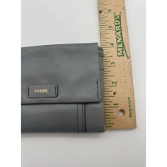 Fossil bi-fold  leather wallet - Picture 3 of 10